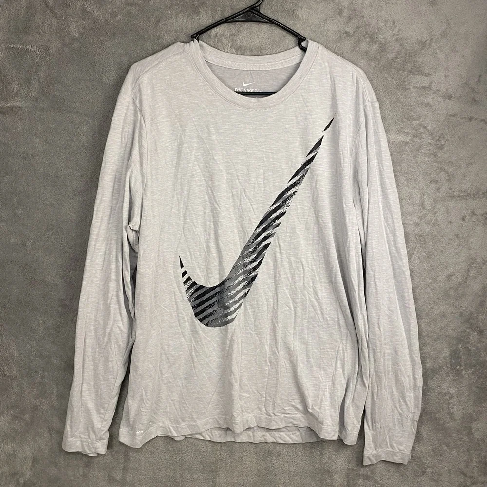 Nike Men's L Dri-FIT Long Sleeve Tee Silver Swoosh